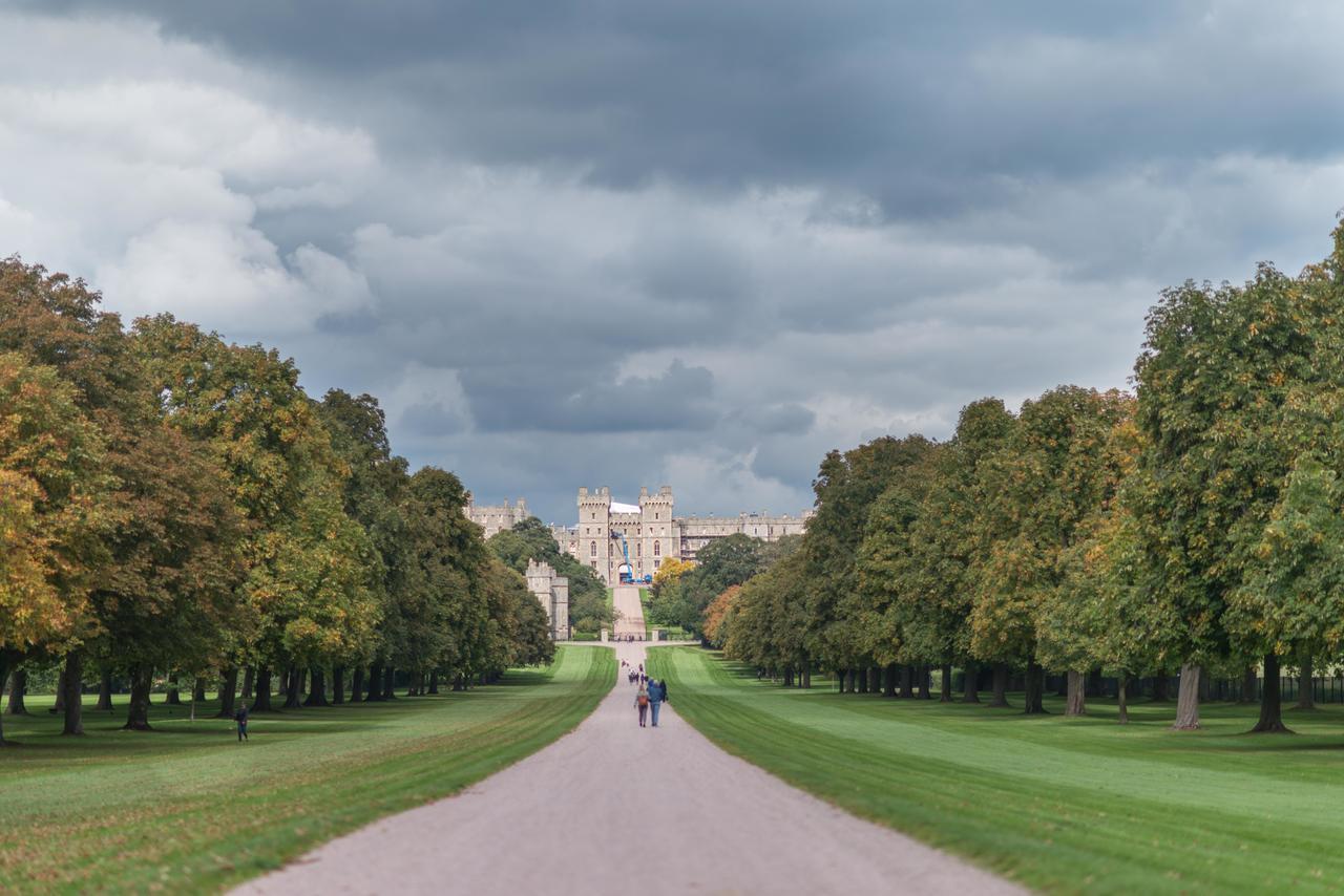 Central Windsor Apartment Facing The Castle Luaran gambar