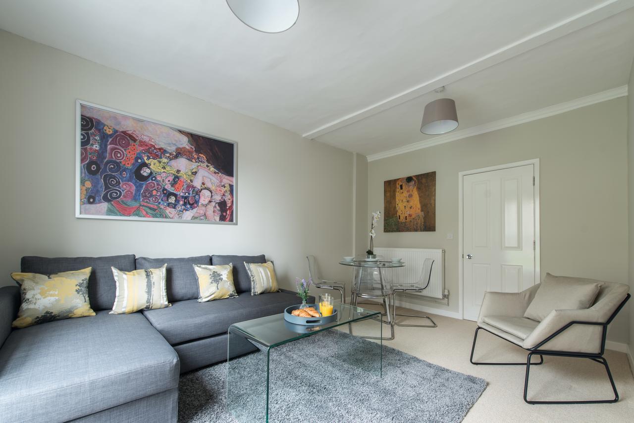 Central Windsor Apartment Facing The Castle Luaran gambar