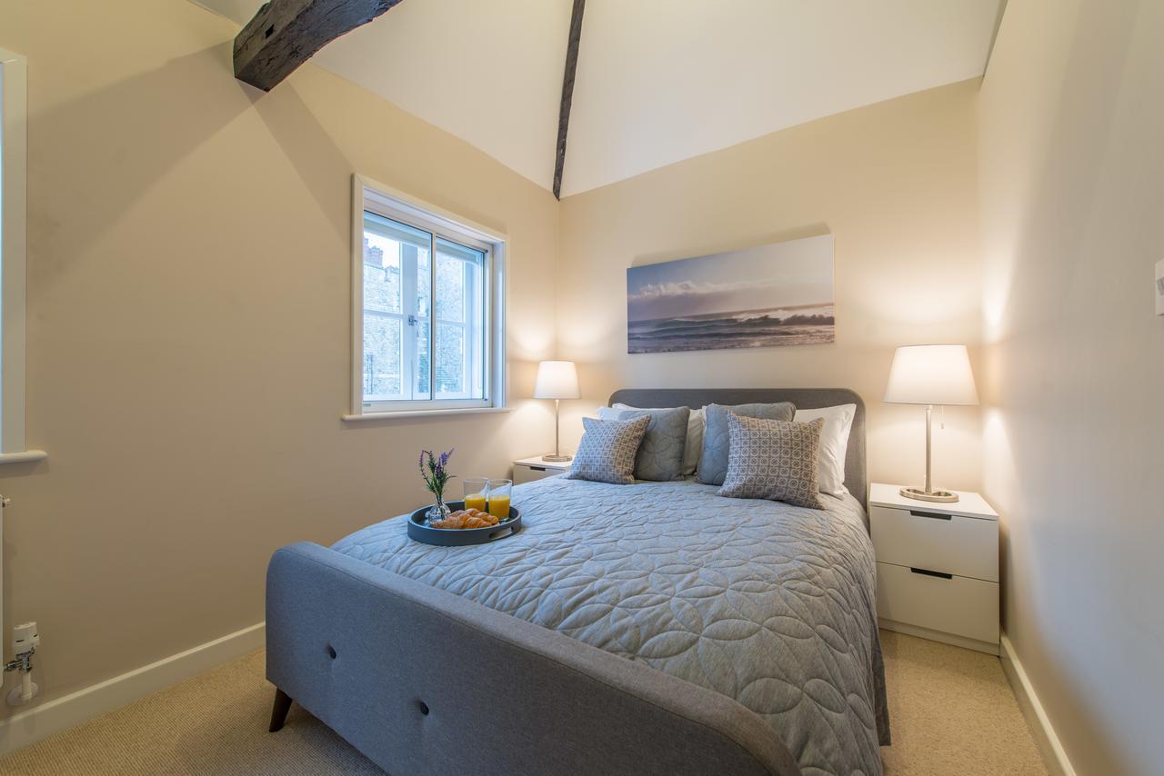 Central Windsor Apartment Facing The Castle Luaran gambar