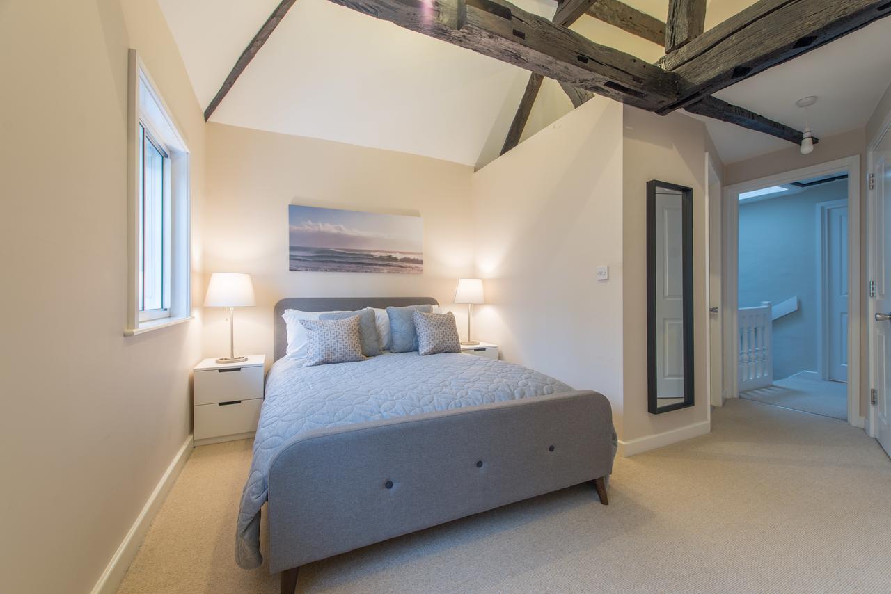 Central Windsor Apartment Facing The Castle Luaran gambar