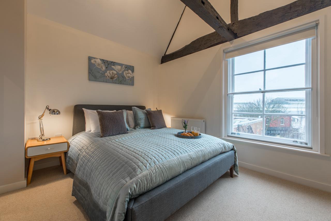 Central Windsor Apartment Facing The Castle Luaran gambar