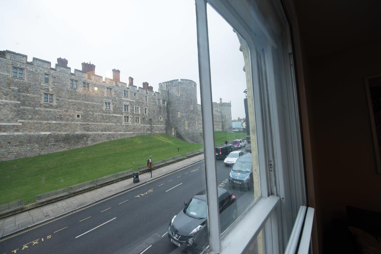 Central Windsor Apartment Facing The Castle Luaran gambar