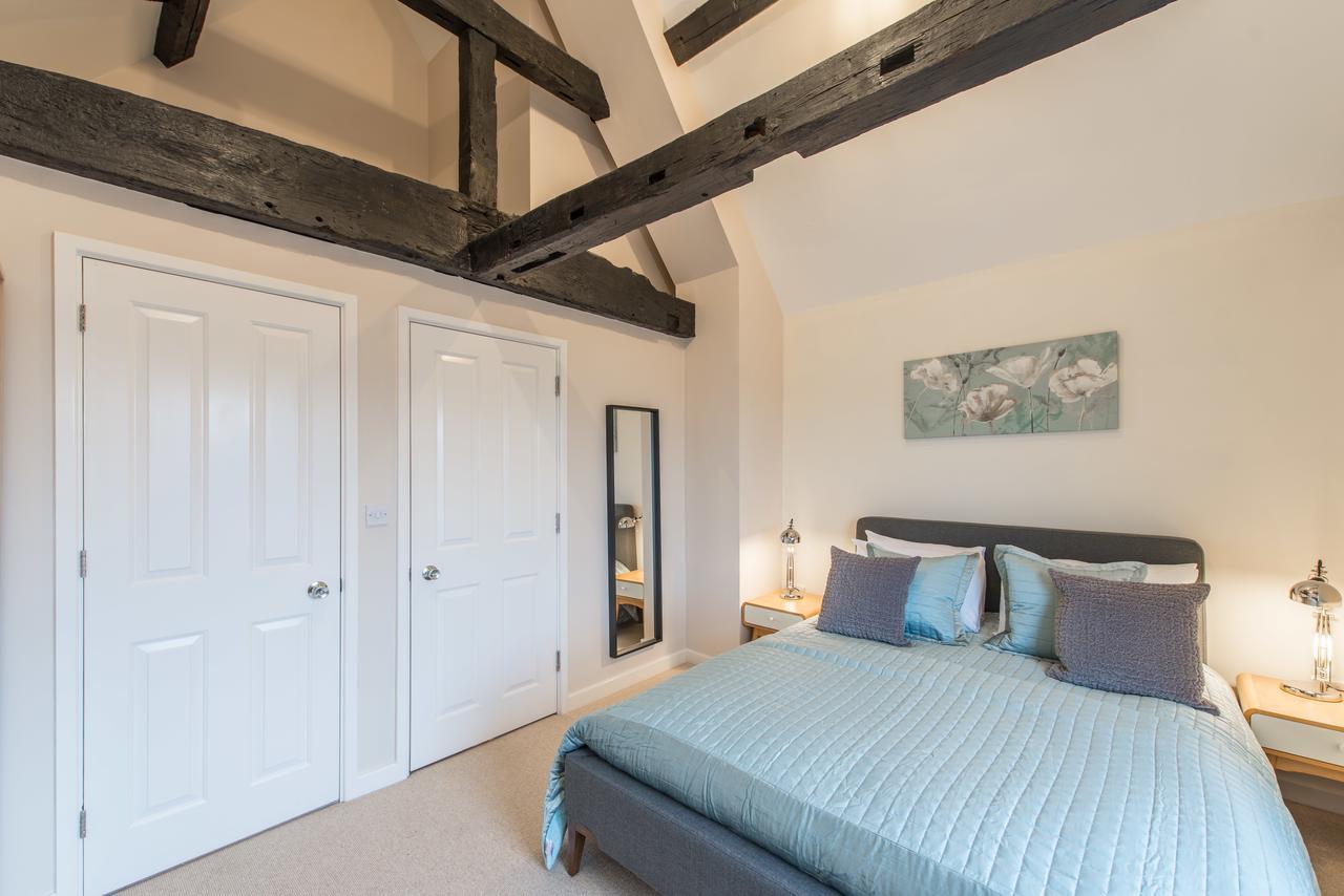 Central Windsor Apartment Facing The Castle Luaran gambar